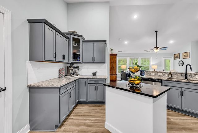 210 Rivers Edge Dr., Conway, SC 29526