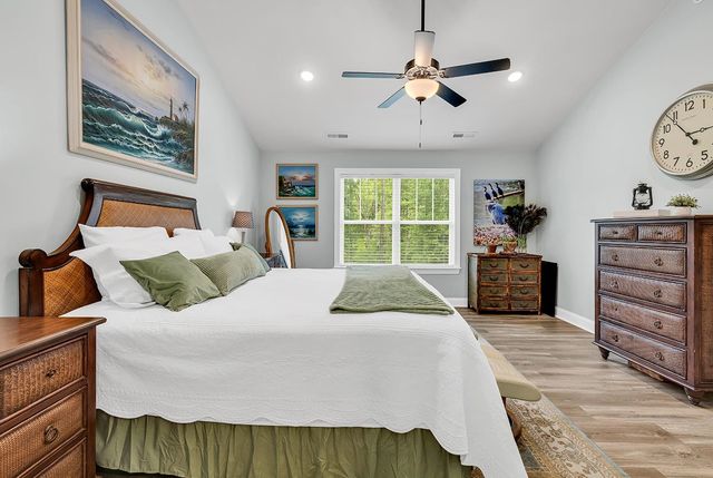 210 Rivers Edge Dr., Conway, SC 29526