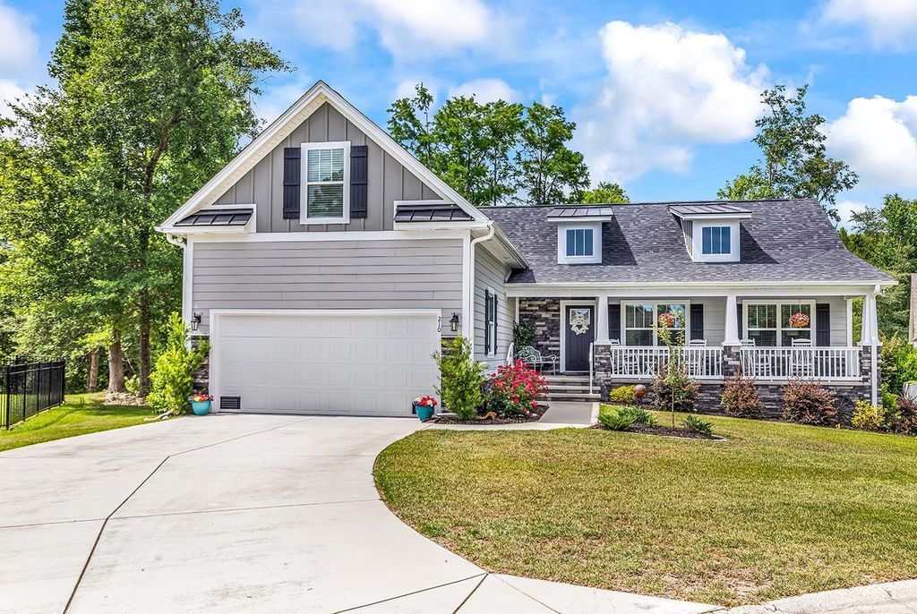 210 Rivers Edge Dr., Conway, SC 29526