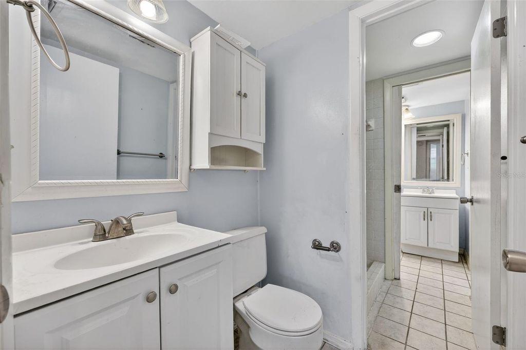 Image 20 of property listing at 5330 MYAKKA VALLEY TRAIL, Sarasota, FL 34241