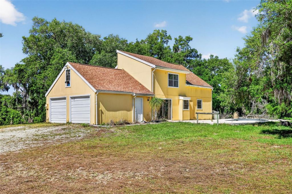 Image 4 of property listing at 5330 MYAKKA VALLEY TRAIL, Sarasota, FL 34241