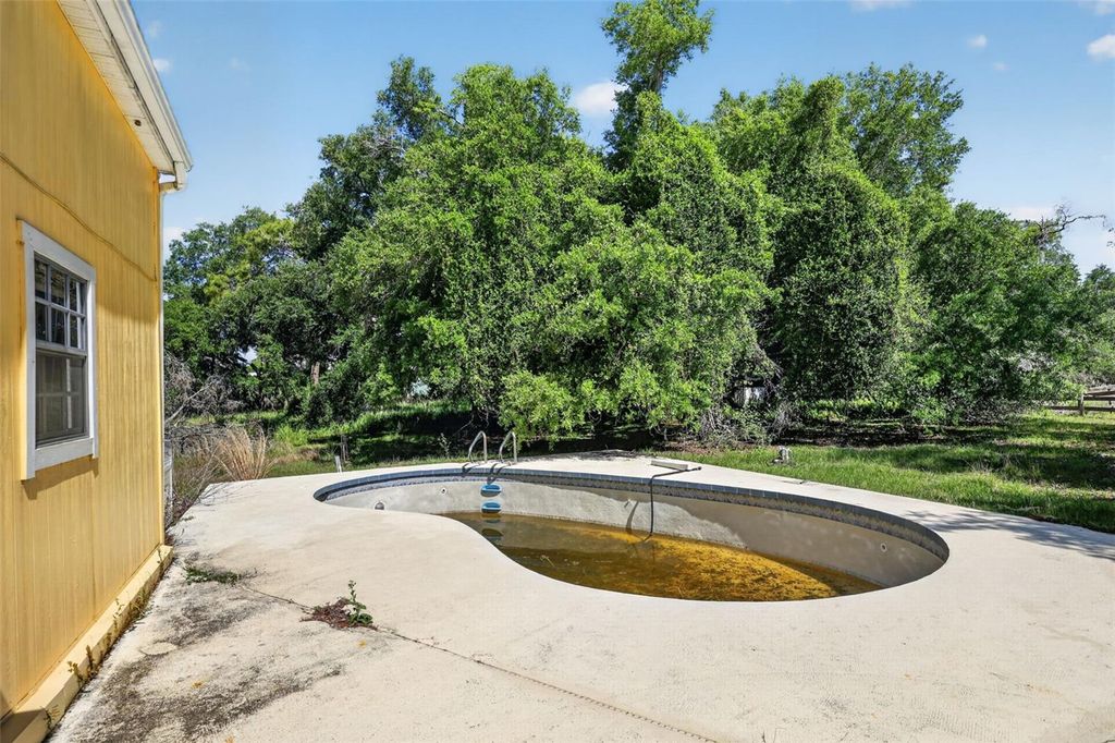 Image 38 of property listing at 5330 MYAKKA VALLEY TRAIL, Sarasota, FL 34241