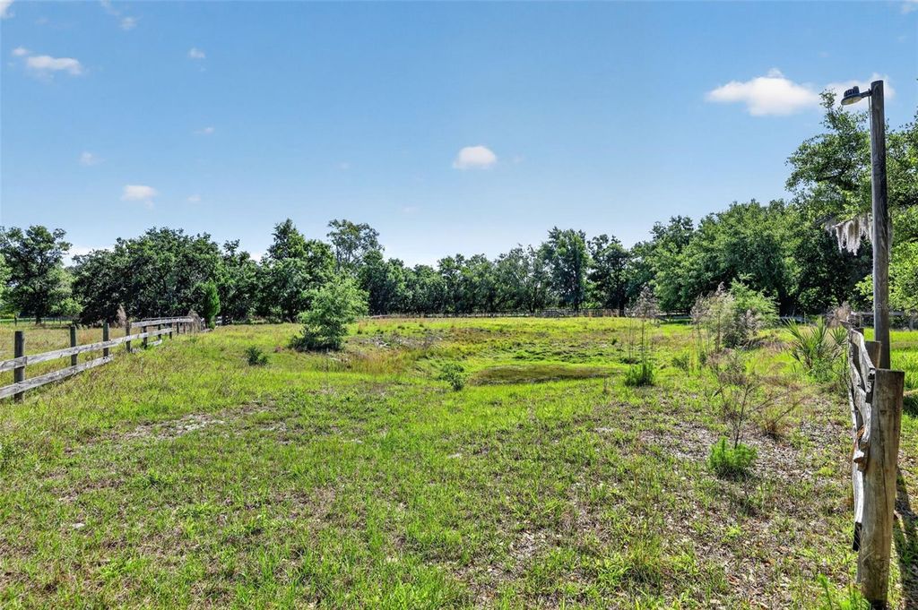 Image 43 of property listing at 5330 MYAKKA VALLEY TRAIL, Sarasota, FL 34241