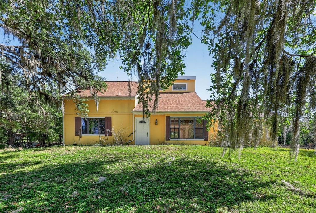 Image 6 of property listing at 5330 MYAKKA VALLEY TRAIL, Sarasota, FL 34241