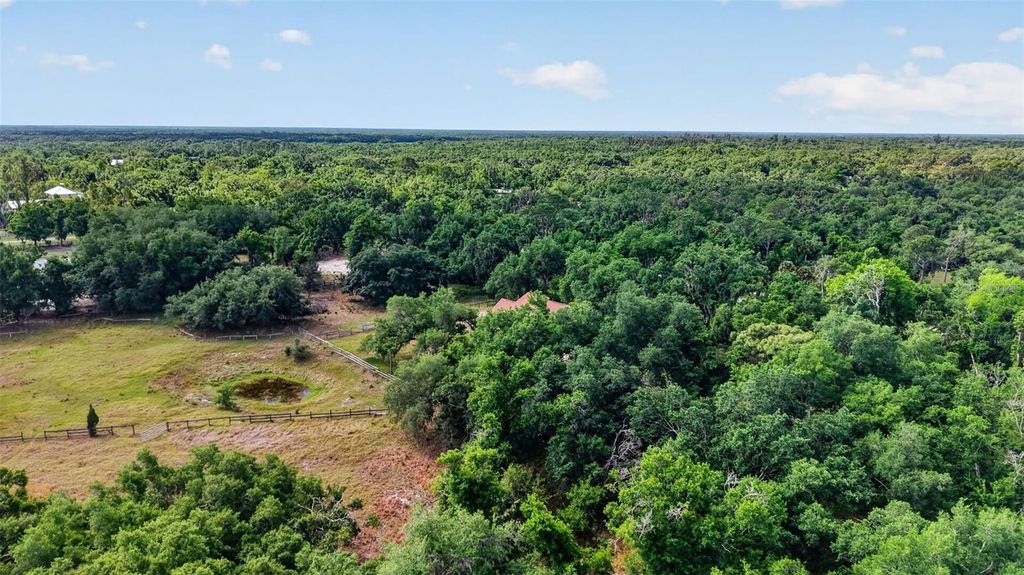 Image 54 of property listing at 5330 MYAKKA VALLEY TRAIL, Sarasota, FL 34241