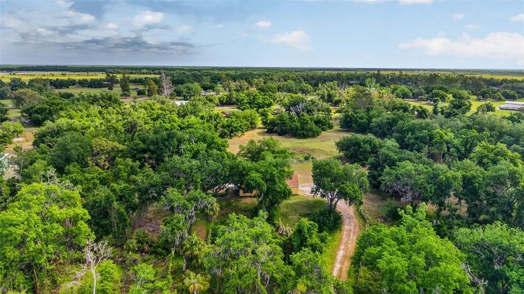 Image 56 of property listing at 5330 MYAKKA VALLEY TRAIL, Sarasota, FL 34241