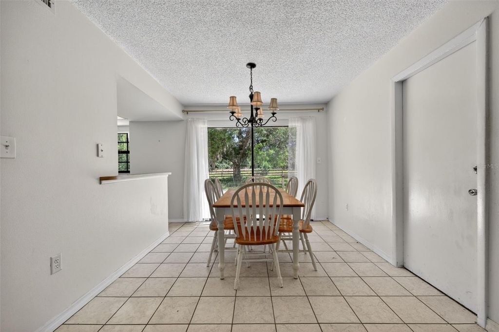 Image 10 of property listing at 5330 MYAKKA VALLEY TRAIL, Sarasota, FL 34241