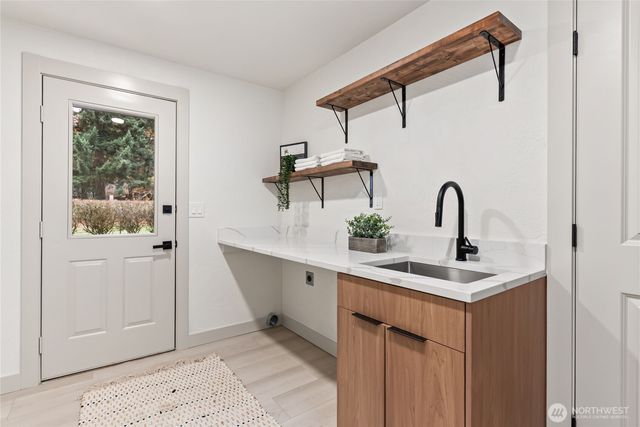 6430 33rd Avenue NW, Olympia, WA 98502