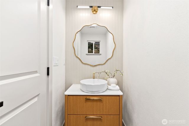 6430 33rd Avenue NW, Olympia, WA 98502