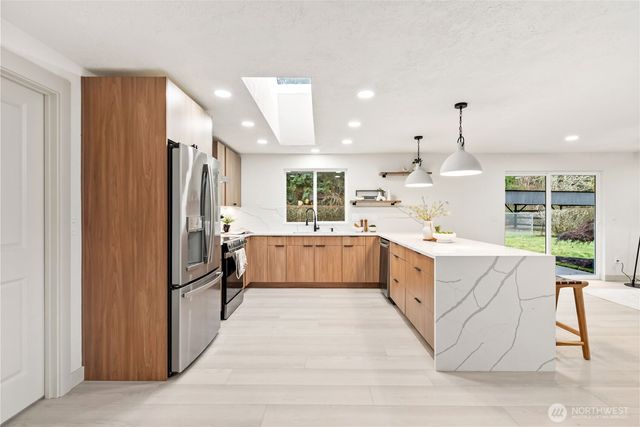 6430 33rd Avenue NW, Olympia, WA 98502