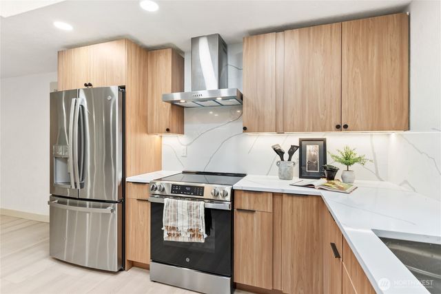 6430 33rd Avenue NW, Olympia, WA 98502