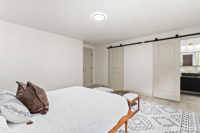 6430 33rd Avenue NW, Olympia, WA 98502