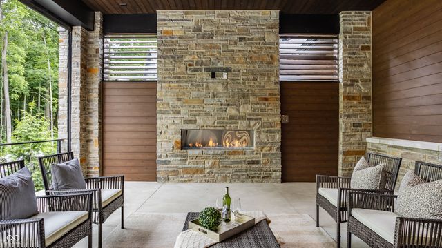 4435 Strathmore Lane, Zionsville, IN 46077