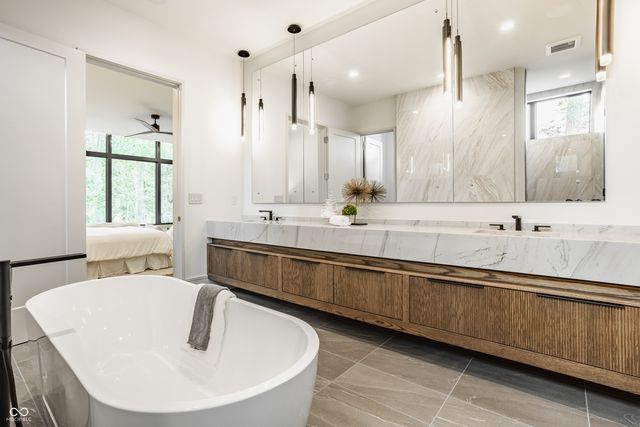 4435 Strathmore Lane, Zionsville, IN 46077