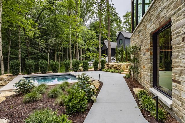 4435 Strathmore Lane, Zionsville, IN 46077