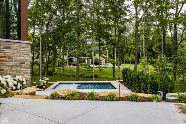 4435 Strathmore Lane, Zionsville, IN 46077