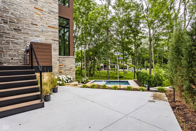 4435 Strathmore Lane, Zionsville, IN 46077
