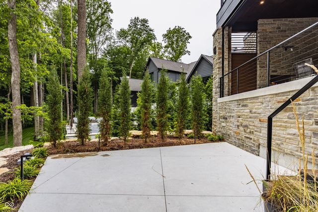 4435 Strathmore Lane, Zionsville, IN 46077