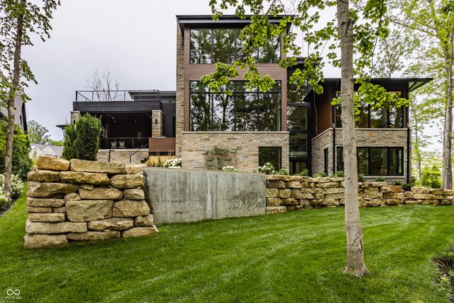 4435 Strathmore Lane, Zionsville, IN 46077