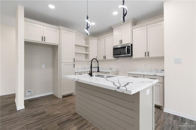 18054 Spruce Street, Combes, TX 78552