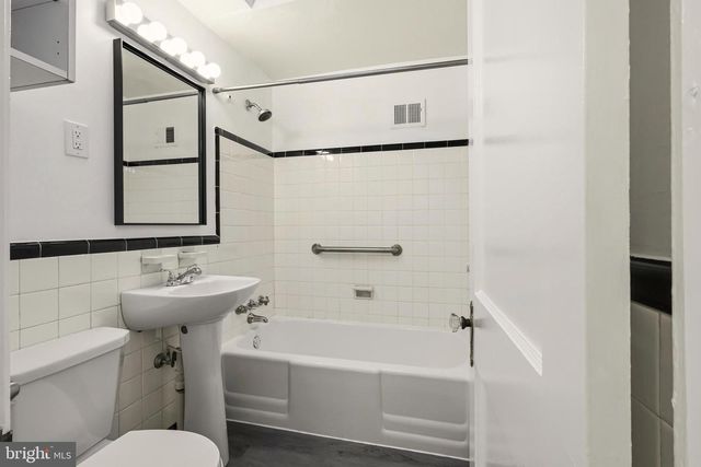 2079 KENNEDY ST, Philadelphia, PA 19124