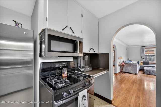 1893 Burton Avenue, Holt, MI 48842