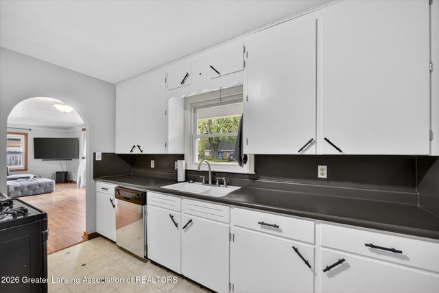 1893 Burton Avenue, Holt, MI 48842