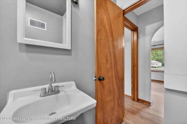 1893 Burton Avenue, Holt, MI 48842