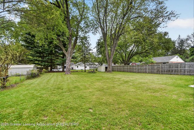 1893 Burton Avenue, Holt, MI 48842