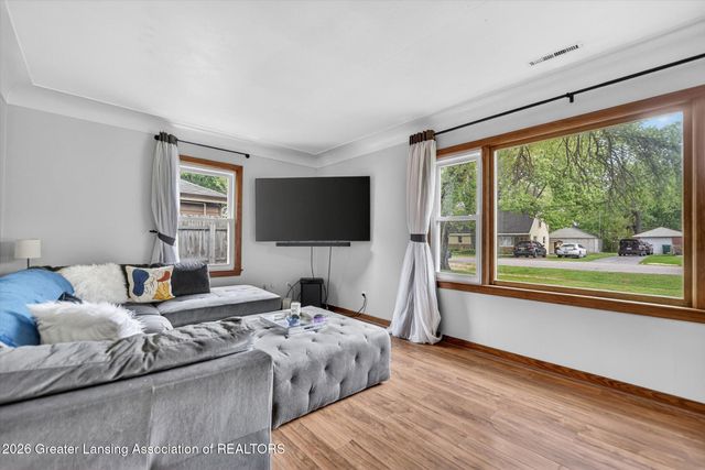 1893 Burton Avenue, Holt, MI 48842
