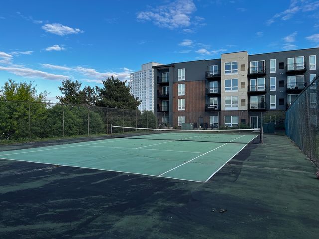 2201 S Grace Street 603, Lombard, IL 60148
