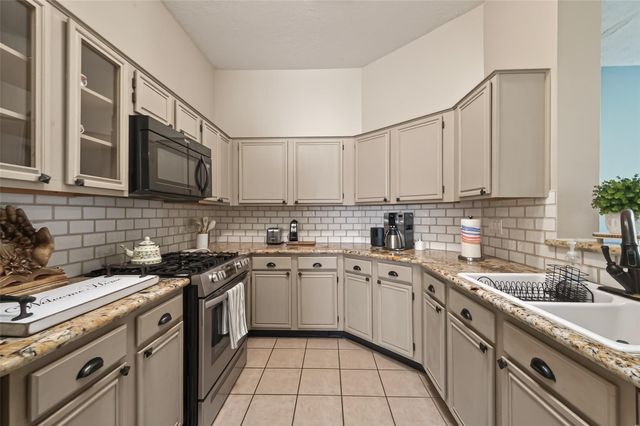 12606 Millvan Drive, Houston, TX 77070