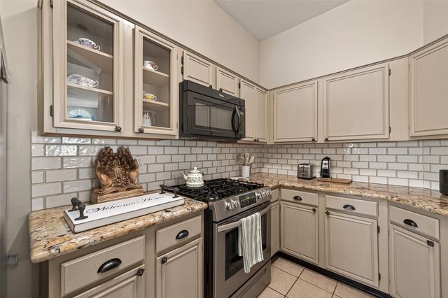 12606 Millvan Drive, Houston, TX 77070