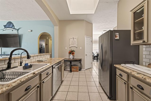 12606 Millvan Drive, Houston, TX 77070