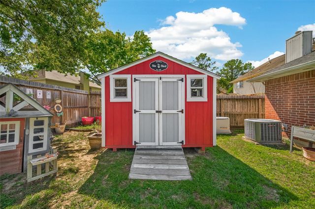 12606 Millvan Drive, Houston, TX 77070