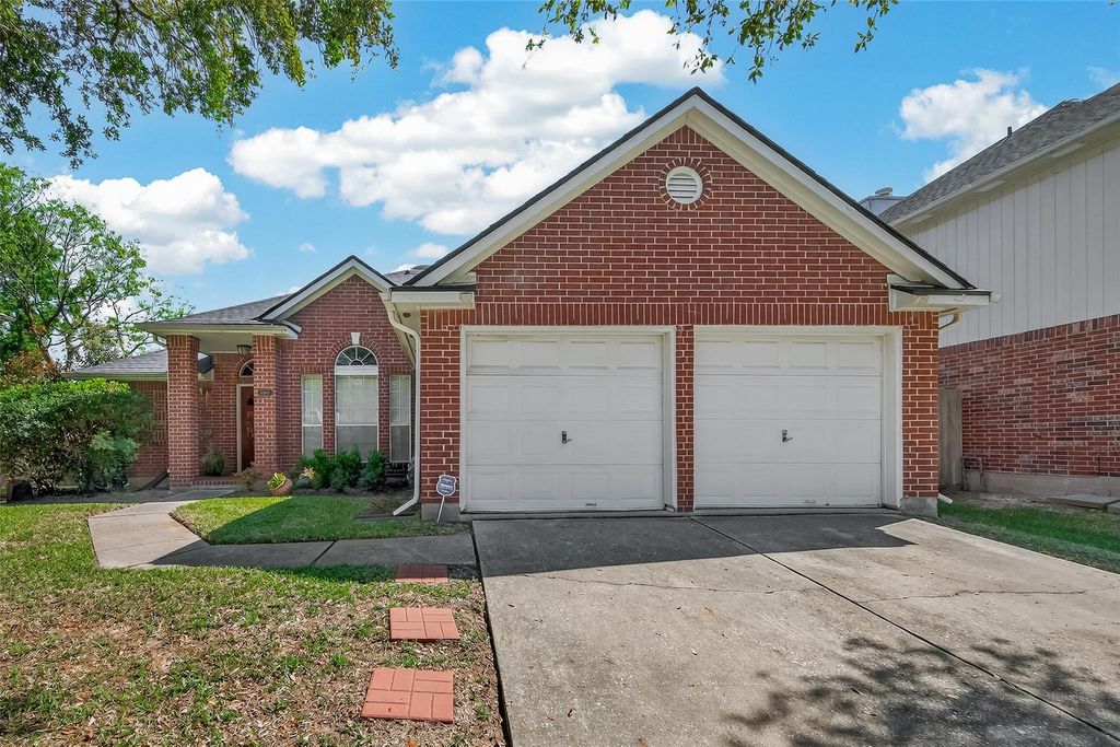 12606 Millvan Drive, Houston, TX 77070