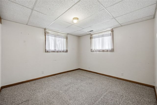 4610 200th St, Deep River, IA 52222