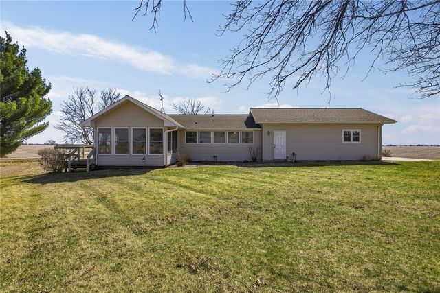 4610 200th St, Deep River, IA 52222