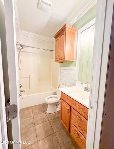 124 Basswood Drive, Pass Christian, MS 39571