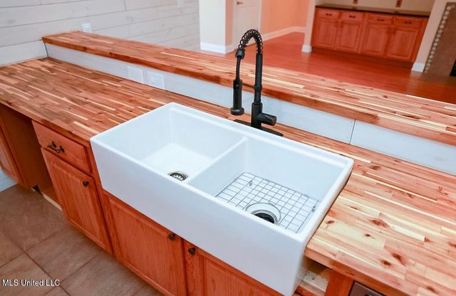 124 Basswood Drive, Pass Christian, MS 39571