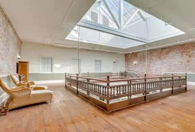 2010 Strand St 303, Galveston, TX 77550