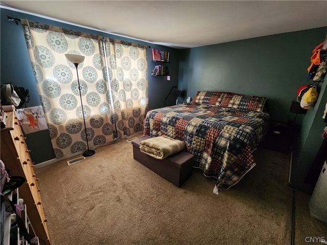 8085 Thurston Drive, Cicero, NY 13039