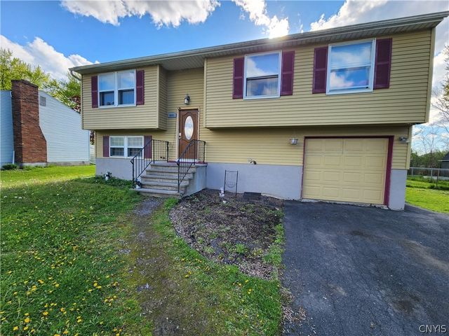 8085 Thurston Drive, Cicero, NY 13039