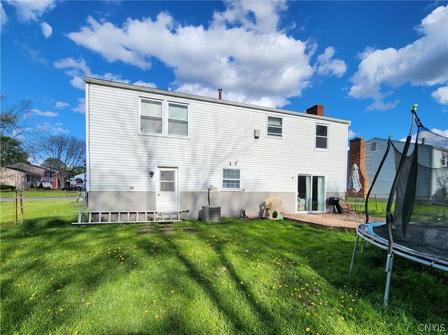 8085 Thurston Drive, Cicero, NY 13039