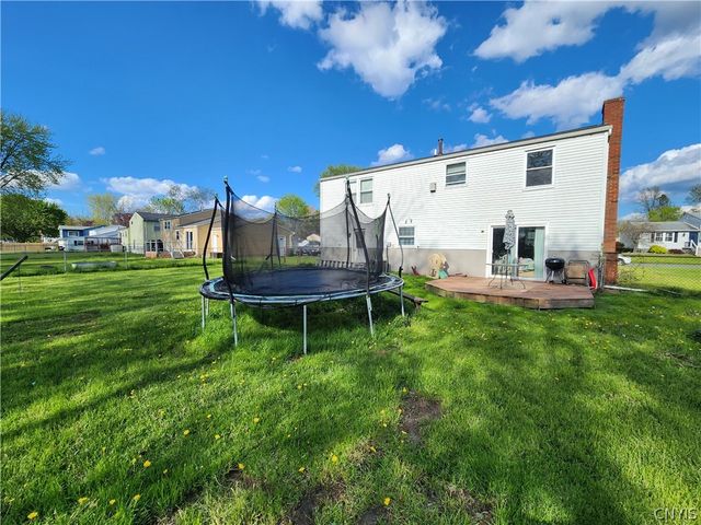 8085 Thurston Drive, Cicero, NY 13039