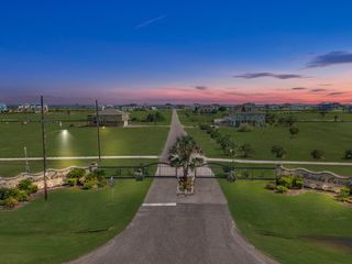 804 Rancho Carribe Drive, Crystal Beach, TX 77650