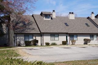 814 WHITE OAK Drive 1, O'fallon, IL 62269