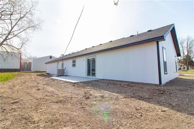 206 W 4th Street, Holden, MO 64040