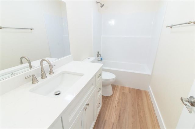 206 W 4th Street, Holden, MO 64040
