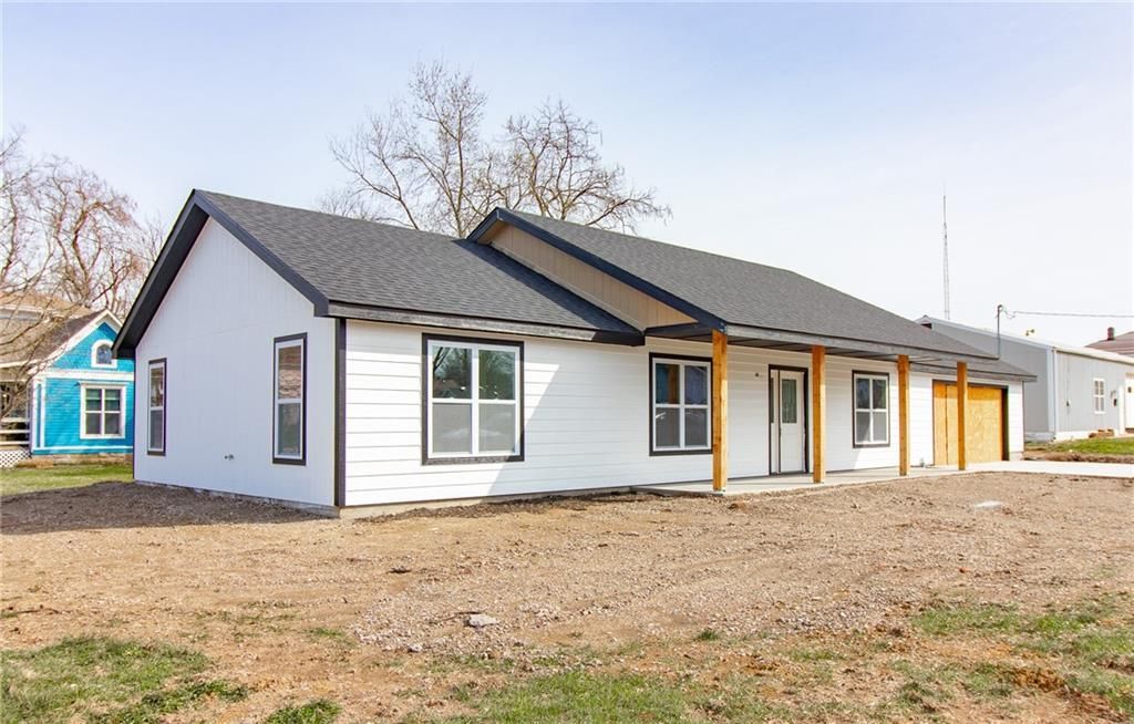 206 W 4th Street, Holden, MO 64040